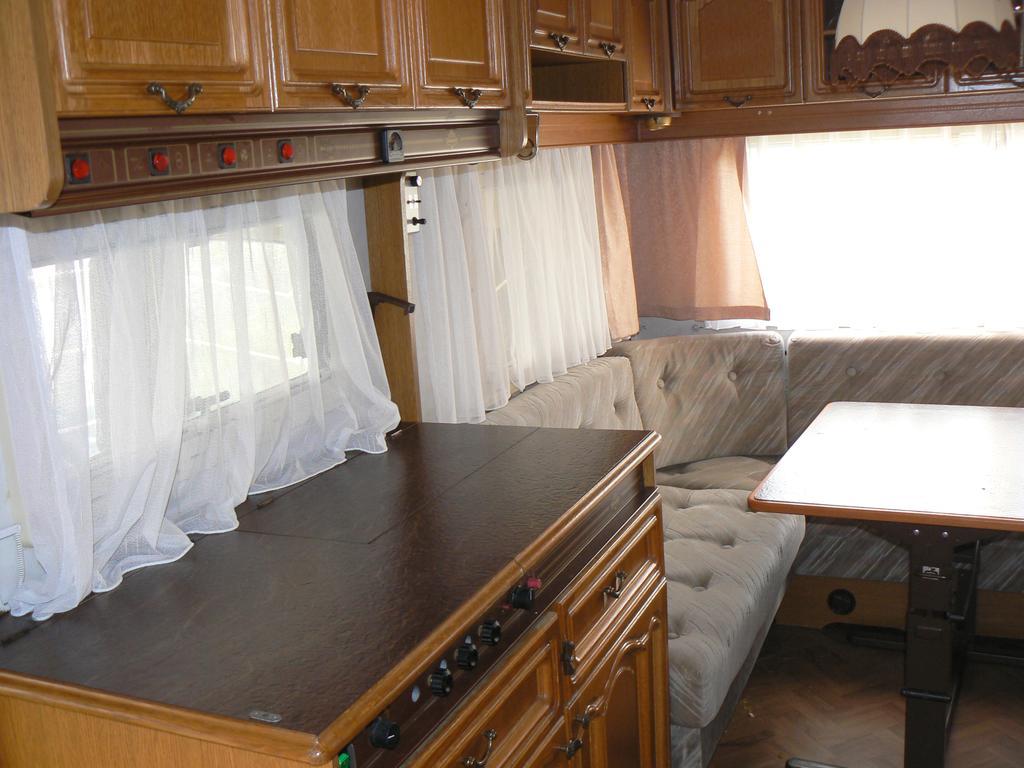 Auto-Chatka Sandomir Extérieur photo